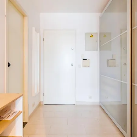 Refurbished Comfortable App 1min From The Sea Διαμέρισμα Koksijde